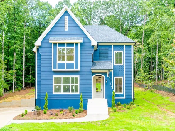 150 Forest Creek Dr, Statesville, NC 28625