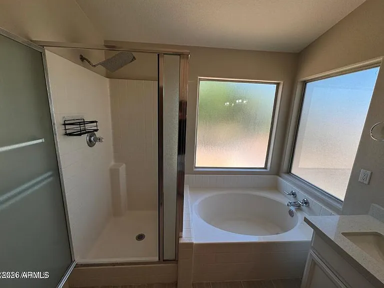 1470 W Armstrong Way — Photo 22