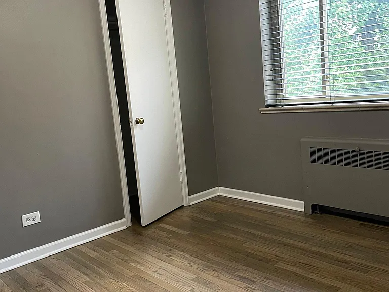 bedroom 2 emtpy