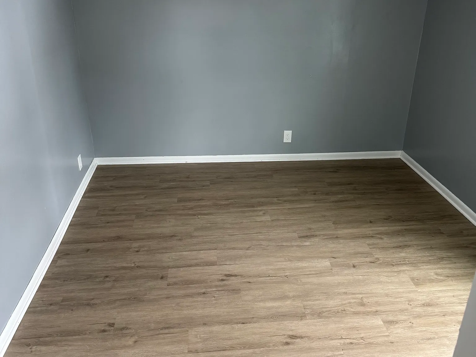 1 bed, 700 sqft, $1,000 — Photo 4