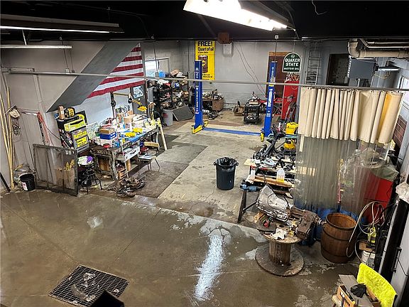 5th image of 7 Main St