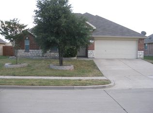 823 Fair Oaks Dr, Grand Prairie, TX 75052