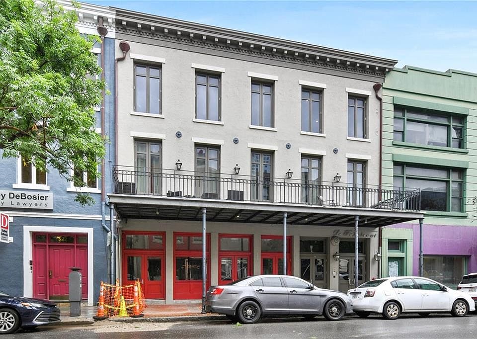 1st image of 628 Baronne St APT 302