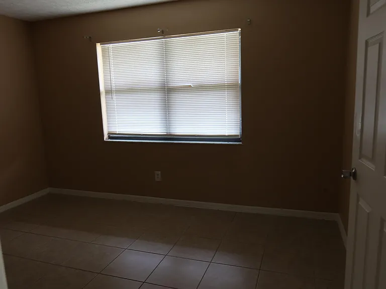 601 SE Polynesian Ave — Photo 27