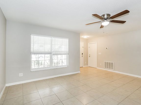 4th image of 8613 Hawbuck St