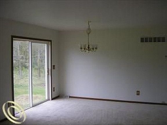Dining Room & Raised Deck
