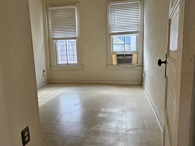 106 NW 3rd Ave #2 — Photo 6