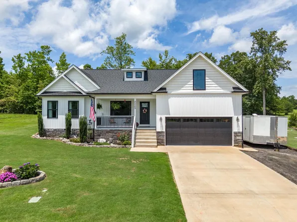 2205 Melvin Hill Rd, Campobello, SC 29322