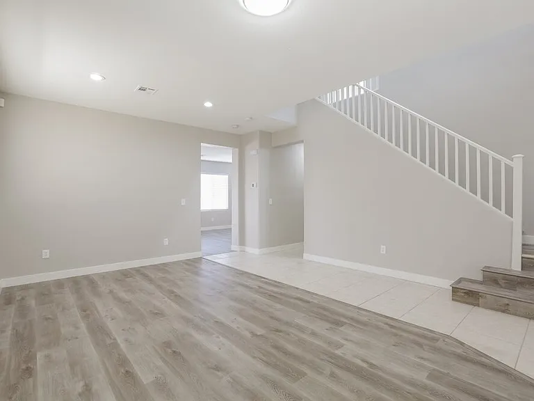 7866 Harp Tree St — Photo 9