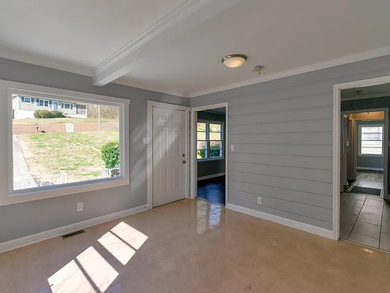 903 Edwin St NW — Photo 8