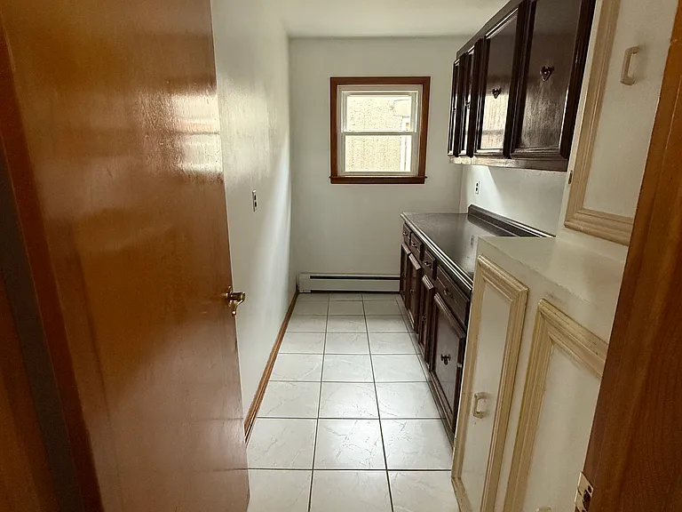 542 Liberty Ave — Photo 3