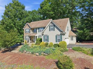 209 Old Orchard Dr, East Stroudsburg, PA 18302