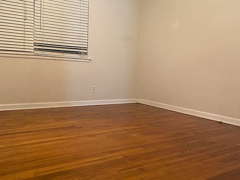 1240 E Jordan St — Photo 20