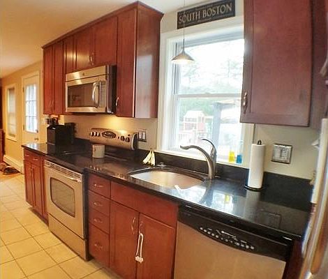 4th image of 126 Carey Cir