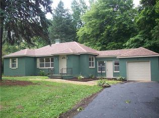 2746 Morefield Rd, Hermitage, PA 16148
