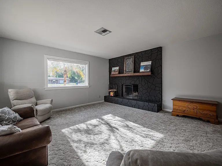 5905 Whispering Pines Rd — Photo 30