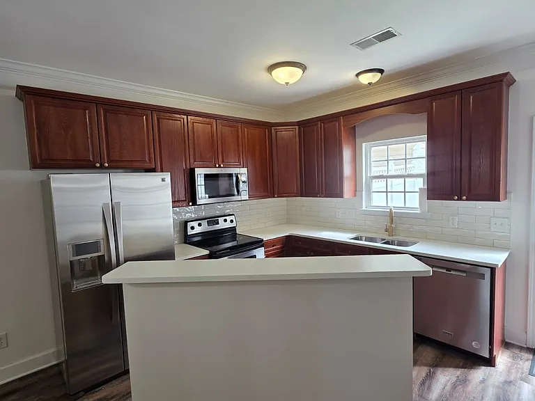 7025 Sunnywood Dr — Photo 6