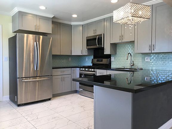 5th image of 2686 Puccini Ave