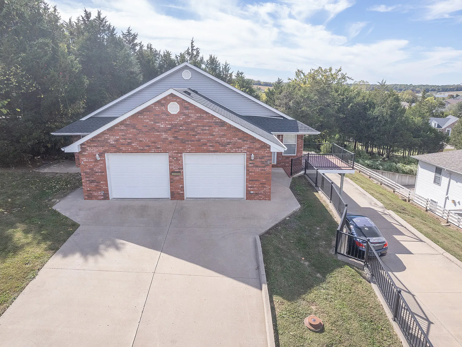 609 Doe Run - B — Photo 2