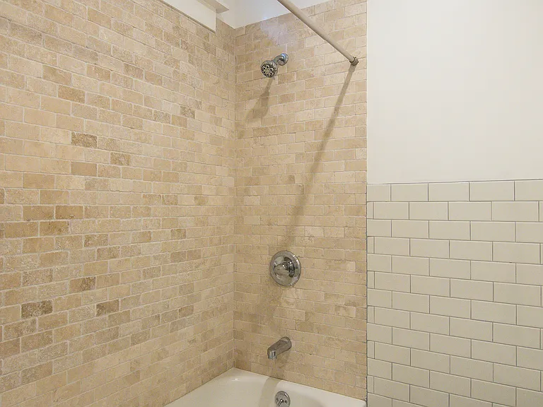 1009 Lincoln Ave #1011 — Photo 8