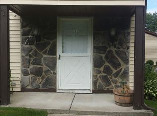 3441 Beaver Trl, Aurora, OH 44202