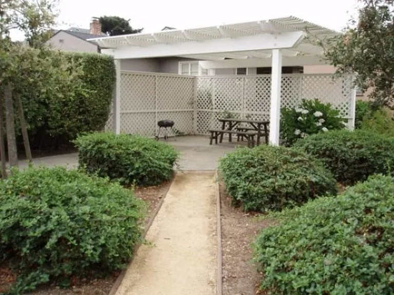 905 Santa Clara Ave #P — Photo 9