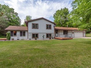 300 Quarry Spring St W, Kasota, MN 56050