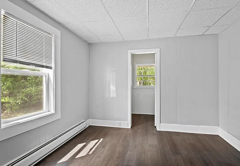111 Center St — Photo 13