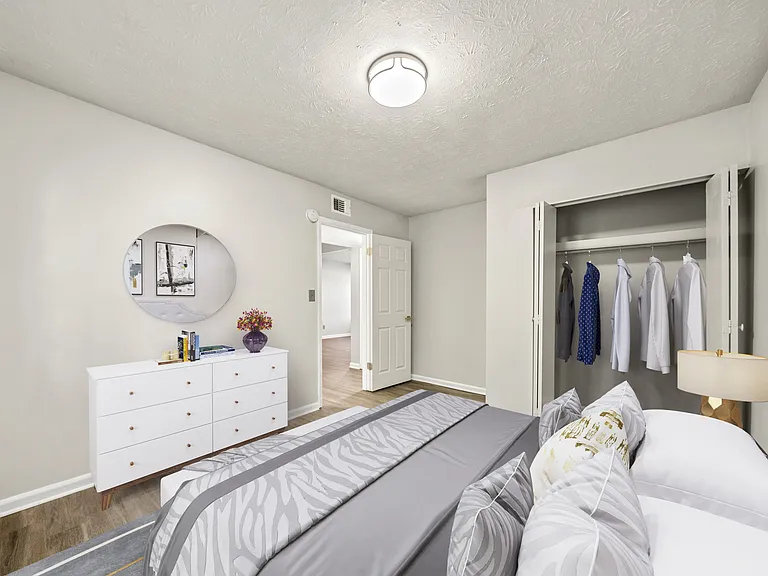 Woodland Falls Apartments — Photo 8