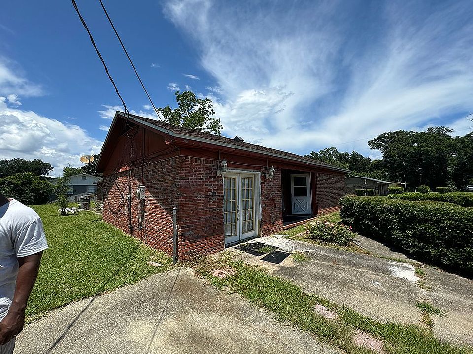 1st image of 424 Hancock Ln