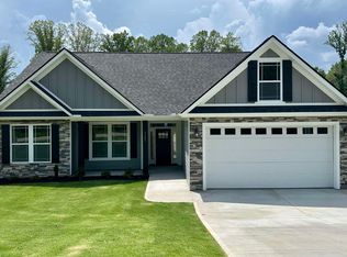 1121 Caldwell Rd, Campobello, SC 29322