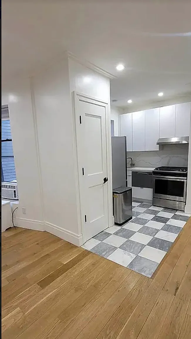 251 Pacific Street — Photo 3