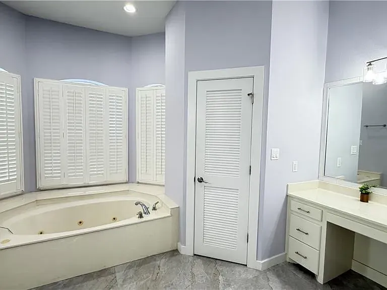 2504 Lilac Ave — Photo 21