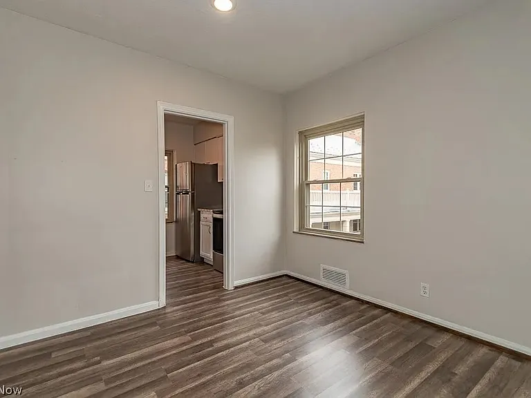 15825 Van Aken Blvd #304W — Photo 10