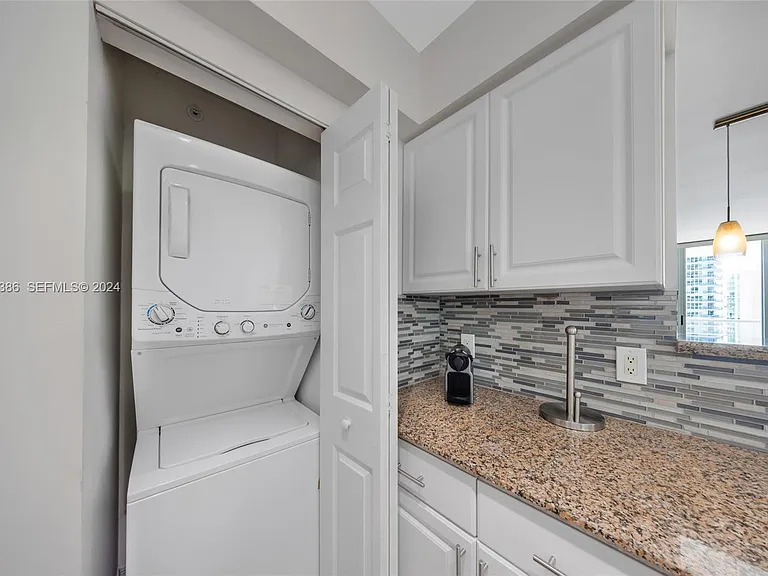 1155 Brickell Bay Dr #2207 — Photo 12