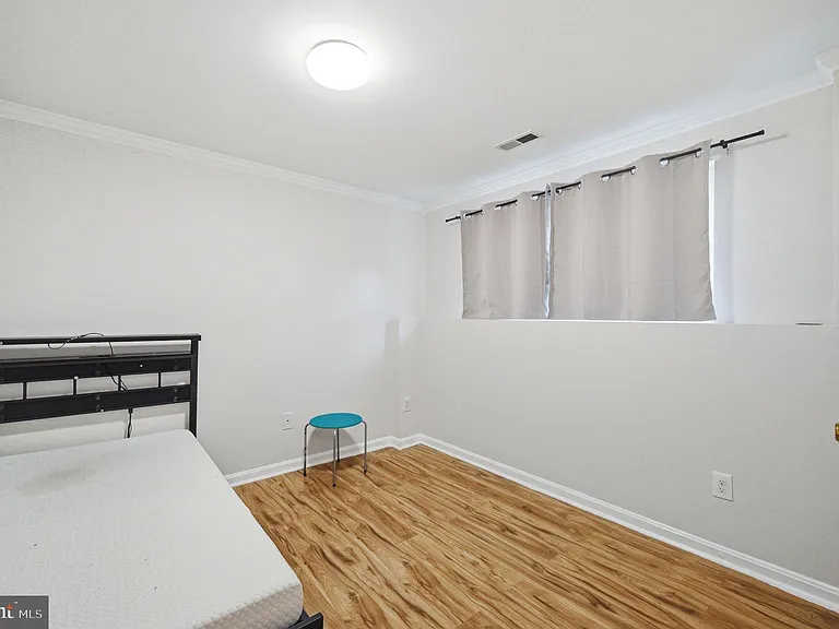 7676 Helmsdale Pl — Photo 29