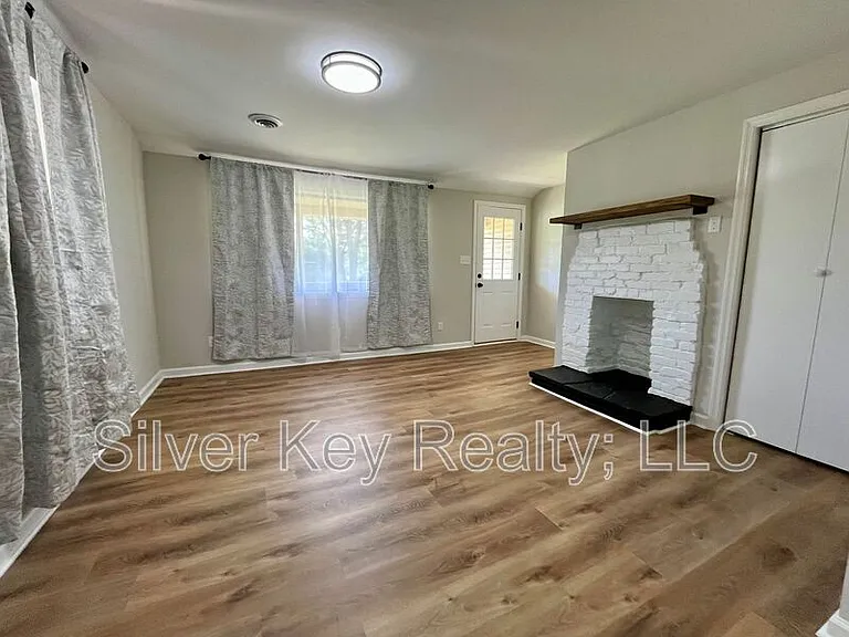 1719 Reed Rd — Photo 16