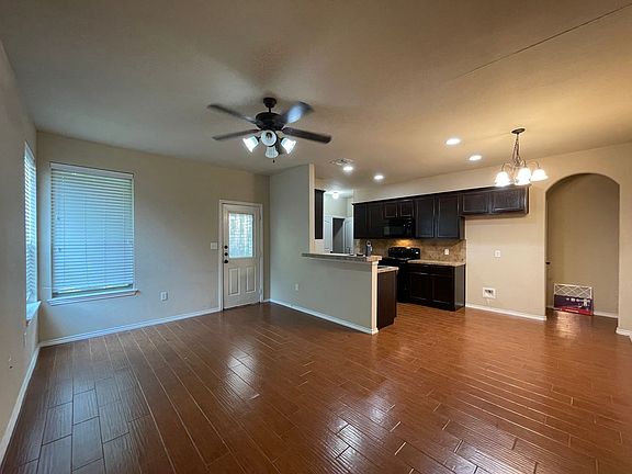 3rd image of 917 & 921 Brown Rock Dr #917