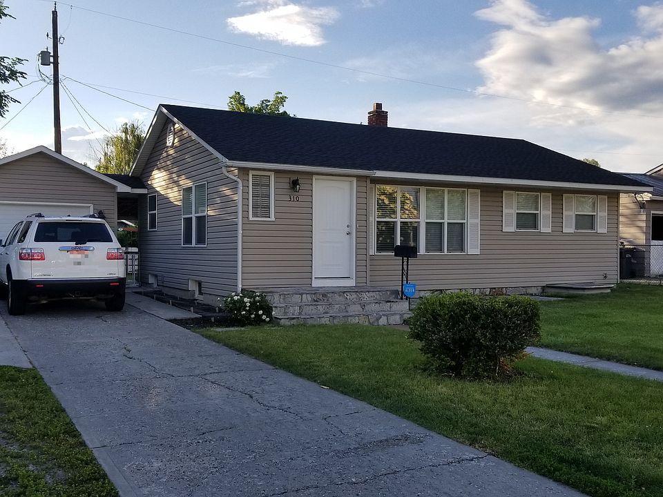 310 Holbrook Dr