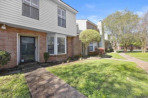 9817 Siegen Ln Photo 1