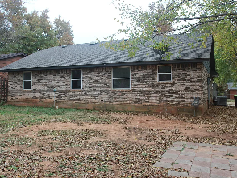 507 Redwood Dr — Photo 10