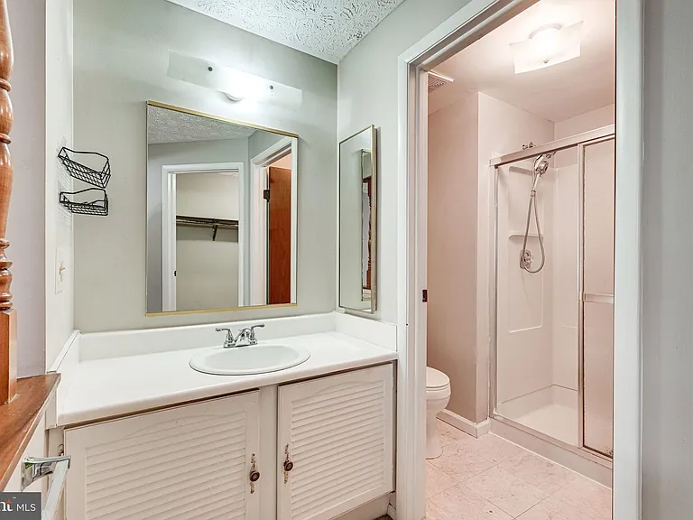 3381 Monarch Ln — Photo 34