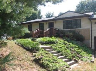 130 Starvation Acres Rd, Carbondale, IL 62903