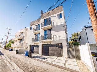 14944 Moorpark St, Sherman Oaks, CA 91403