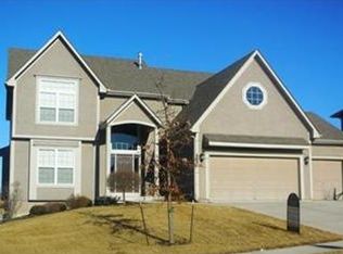 1007 SW Fiord Dr, Lees Summit, MO 64081