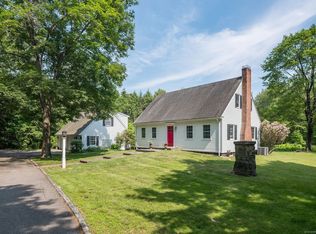 33 Boston Post Rd, Old Lyme, CT 06371