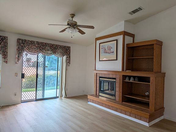 3rd image of 1048 Mountain View Dr