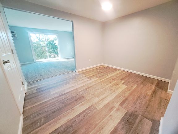 4th image of 702 S 10th St