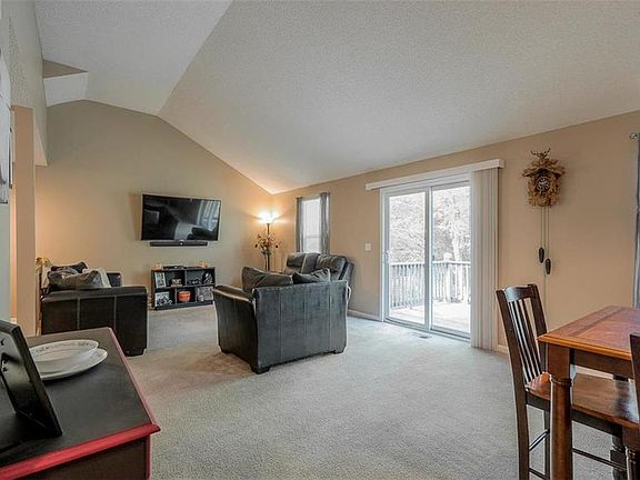 3rd image of 10136 Shearer Rd
