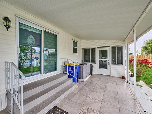 2nd image of 7816 SE Wren Avenue